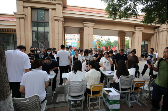 “育”见未来 共赴美好——市二高中举办校园开放日活动