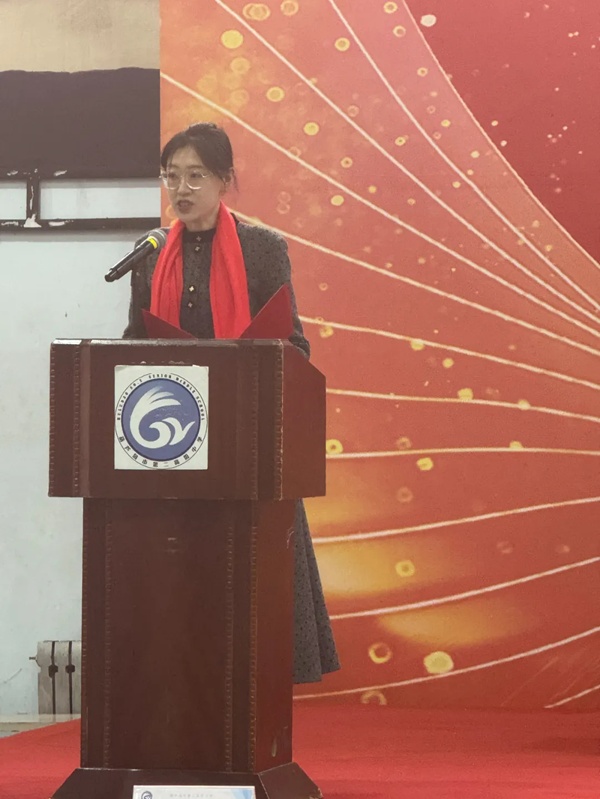 凝心聚力同逐梦 砥砺奋发铸辉煌——市二高中召开2025届高考百日誓师大会