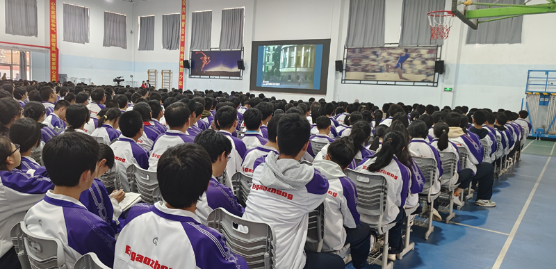 青春与信仰的对话——葫芦岛市第二高级中学开启“红炬”大思政课堂第一讲